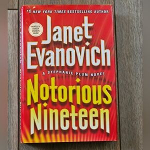 Notorious Nineteen: A Stephanie Plum Novel by Janet‎ Evanovich HC 1st Edition